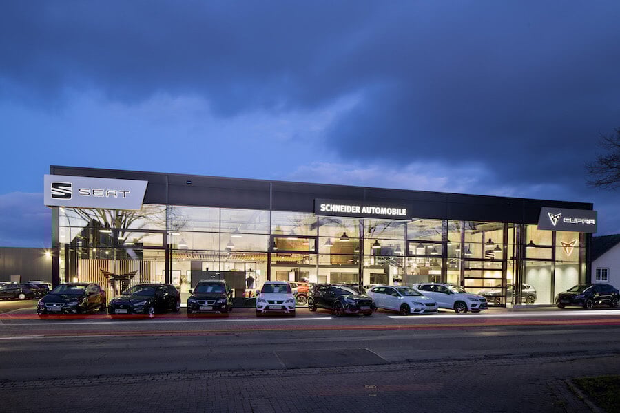 Schneider Automobile Das Autohaus der Zukunft setzt voll auf EMobilität